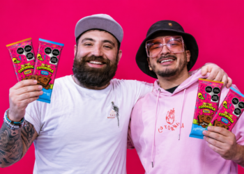 La Cotorrisa lleva su marca al chocolate con una nueva línea de merchandising