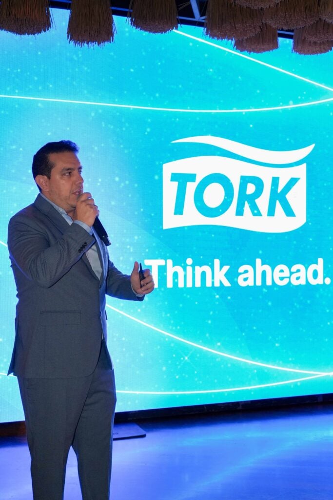 Tork revoluciona la limpieza profesional con una solución que promete reducir costos y desperdicios 4 Rodrigo Revollo 1