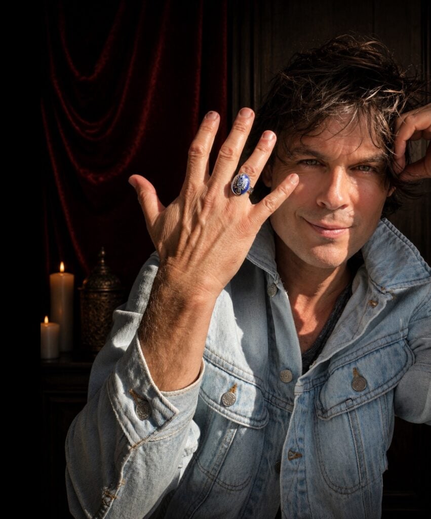 El anillo de Damon Salvatore vuelve: Ian Somerhalder lanza una edición para fans de The Vampire Diaries 4 SaveClip.App 789326532 18638766451027599 2540724281758605516 n 1