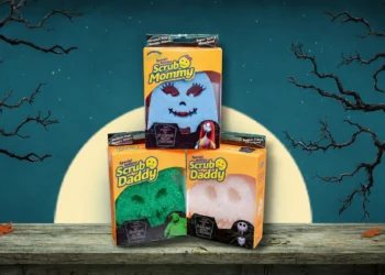 Scrub Daddy lanza esponjas inspiradas en los personajes de El extrano mundo de Jack
