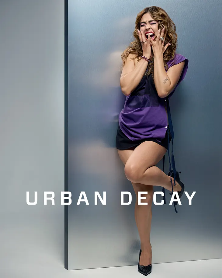 Urban Decay elige a Mika Abdalla, protagonista de Off Campus, como imagen de Ghosting Trio 2 Urban Decay x Mika Abdalla 1