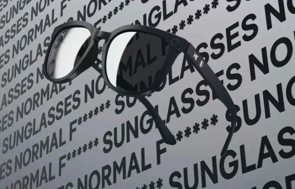 DuckDuckGo lanza "Normal F***ing Sunglasses" y se burla de las gafas con IA 2 image 121