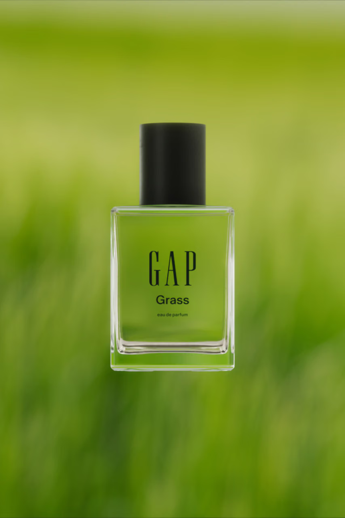 Victoria Pedretti protagoniza la nueva campaña de Gap Beauty por el regreso de sus perfumes clásicos 4 image 32