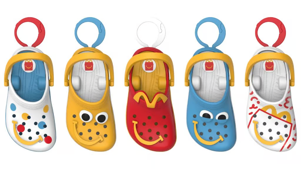 McDonald's lanza una Cajita Feliz de Crocs con 12 mini llaveros coleccionables 2 image 69