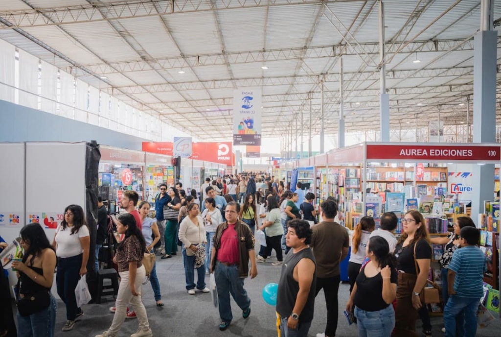FIL Lima 2026 recaudó más de S/18 millones en ventas en su nueva sede 2 FIL Lima 2026 recaudó más de S/18 millones en ventas en su nueva sede.