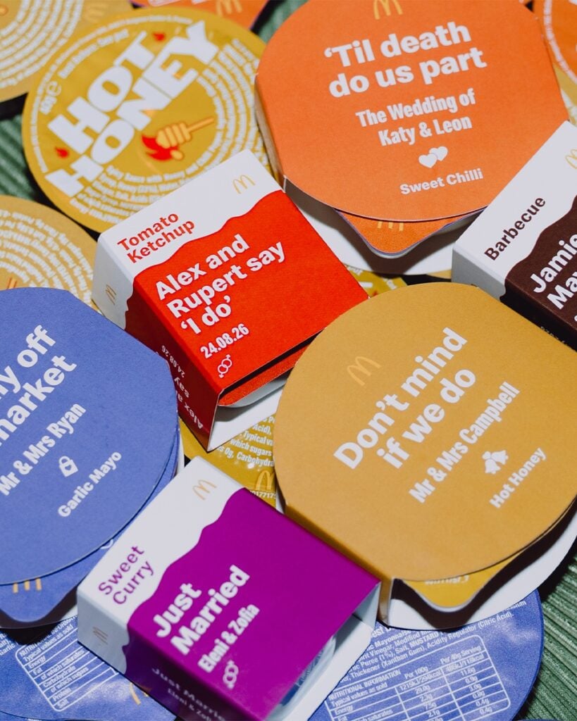 "Wedding Flavours": McDonald's convierte sus salsas en recuerdos de boda personalizables 3 McDonald’s convierte sus salsas en recuerdos de boda personalizables.