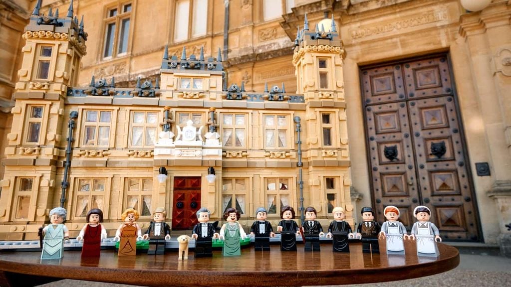 “Downton Abbey” llega a LEGO en un set de 4.711 piezas 2 LEGO recrea el mundo de Downton Abbey en una sola construcción
