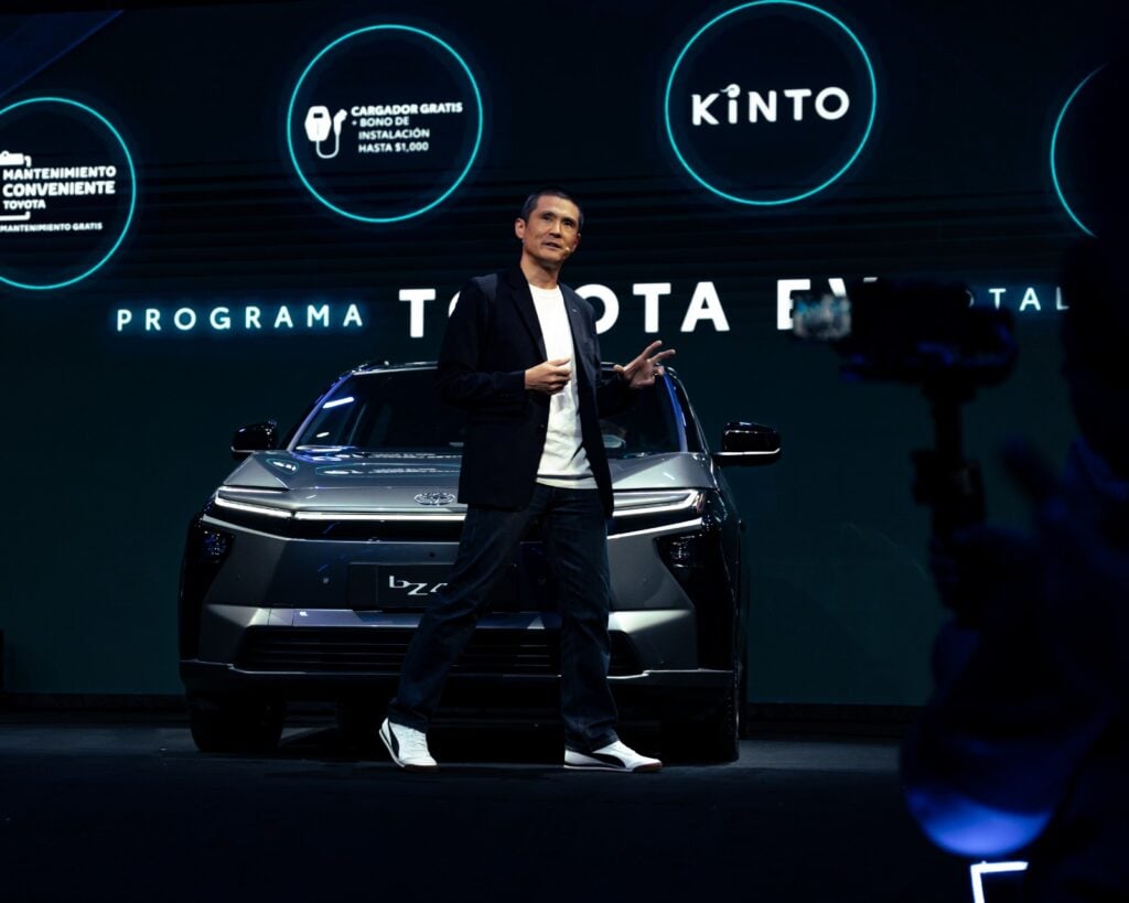 Toyota del Perú presenta la nueva bZ4X: su primera SUV 100% eléctrica en territorio nacional 2 BZ4X 3