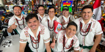 Los Mirlos llegan al Tiny Desk de NPR y llevan la cumbia peruana a la programación latina 3 Los Mirlos llegan al Tiny Desk de NPR y llevan la cumbia peruana a la programación latina
