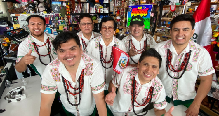 Los Mirlos llegan al Tiny Desk de NPR y llevan la cumbia peruana a la programación latina 1 Los Mirlos llegan al Tiny Desk de NPR y llevan la cumbia peruana a la programación latina