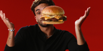 "Perdona Ferran": VICIO suma al futbolista para poner sus hamburguesas en primer plano 2 "Perdona Ferran": VICIO suma al futbolista para poner sus hamburguesas en primer plano