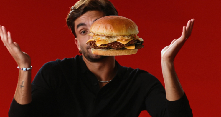 "Perdona Ferran": VICIO suma al futbolista para poner sus hamburguesas en primer plano 1 "Perdona Ferran": VICIO suma al futbolista para poner sus hamburguesas en primer plano