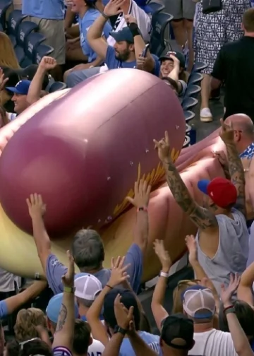 MercadoNegro 26 Hot Dog gigante