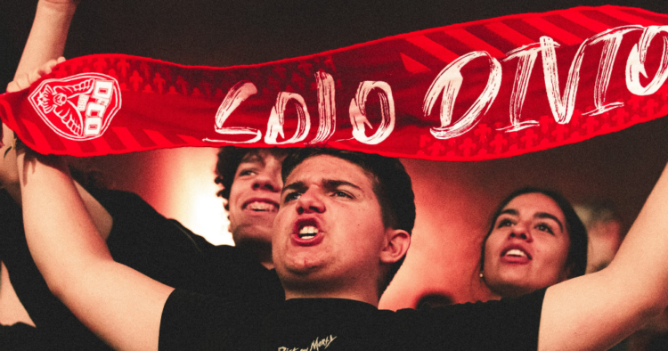 La bufanda del Dijon FCO ahora también sirve para entrar al estadio 1 La bufanda del Dijon FCO ahora también sirve para entrar al estadio