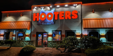 Hooters tendrá su propia película sobre el origen de la marca 4 Hooters tendrá su propia película sobre el origen de la marca
