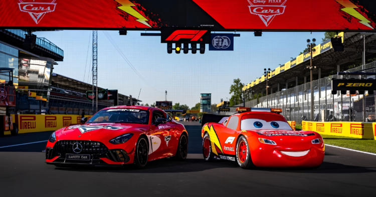 Rayo McQueen llega a Monza para celebrar los 20 años de Cars 1 Rayo McQueen llega a Monza para celebrar los 20 años de Cars