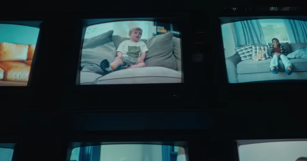 "Buddy": la película de terror que se convirtió en fenómeno tras su viralización en TikTok 3 Buddy: el terror detrás de un recuerdo de los años 90