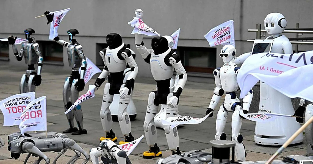Robots salen a las calles de Varsovia para pedir regulación de la IA 3 Robots salen a las calles de Varsovia para pedir regulación de la IA