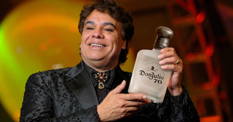 Don Julio prepara una edición especial de Juan Gabriel a 10 años de su muerte 1 Don Julio prepara una edición especial de Juan Gabriel a 10 años de su muerte