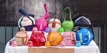 BuzzBallz lanzó 10 bolsos inspirados en sus cócteles en la New York Fashion Week 4 BuzzBallz lanzó 10 bolsos inspirados en sus cócteles en la New York Fashion Week
