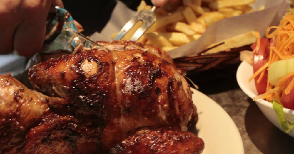En Perú se consumen 55 kilos de pollo por persona al año: Lima llega a 74 kilos 2 El pollo concentra 68% del consumo de proteína animal en Perú