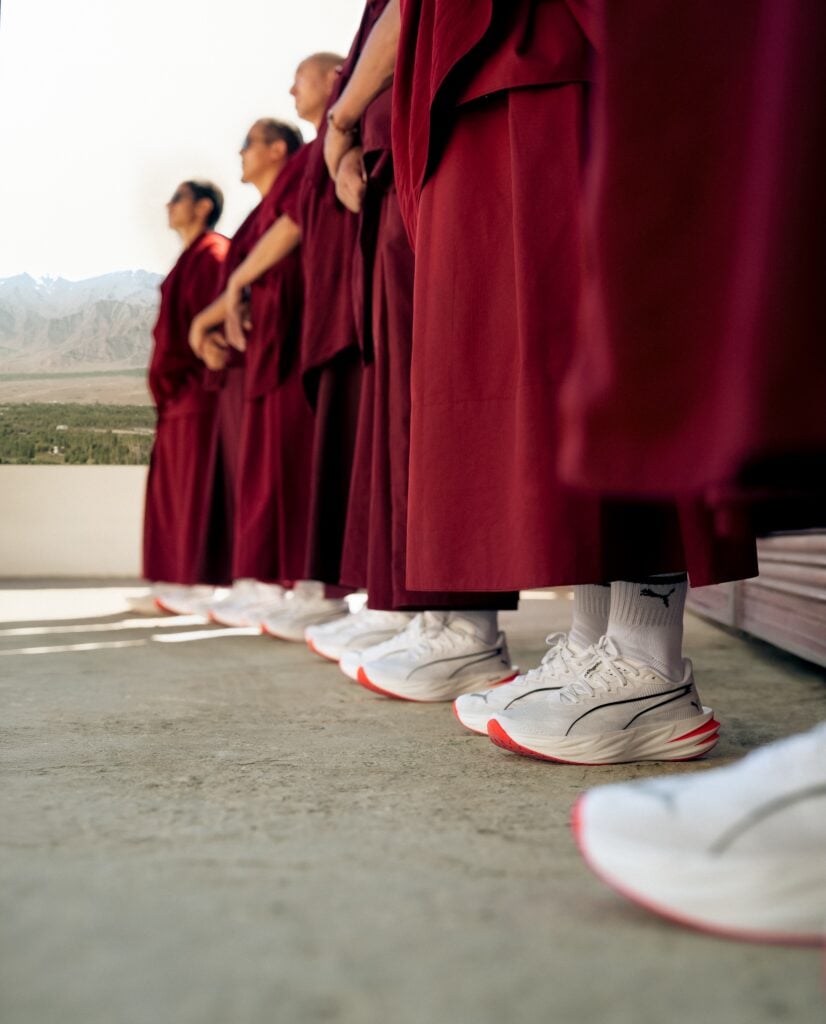 PUMA viste a 40 monjes budistas con sus zapatillas para la Maratón de Ladakh 3 SaveClip.App 790945602 18460026301185227 2684167583240874226 n