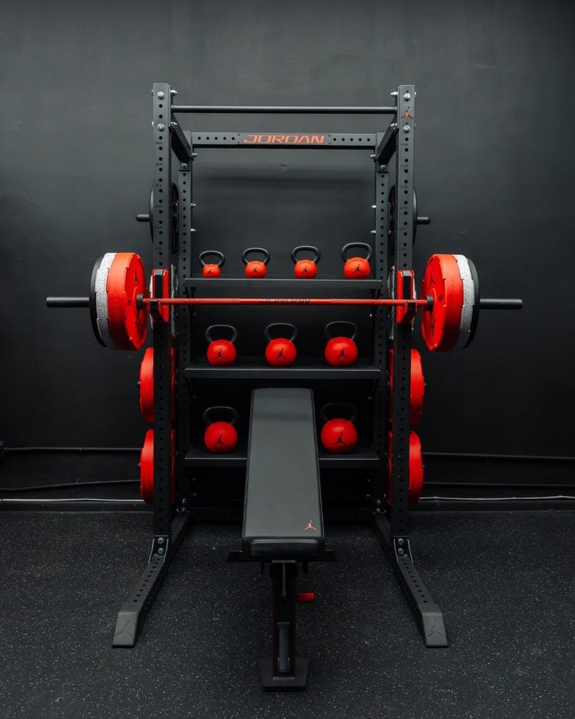 Jordan Brand incursiona en el mundo del gimnasio con una línea de equipamiento premium 3 SnapInsta.to 799571040 18390688195204948 3823315549652907178 n