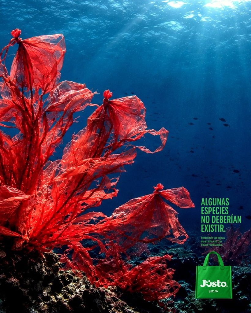 Campaña convierte los desechos del mar en especies que nunca deberían existir 3 SnapInsta.to 819741889 17944584186345223 2437792330980220053 n