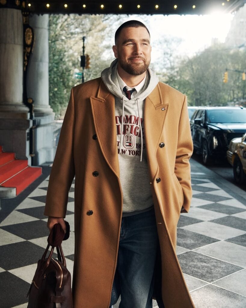 Travis Kelce presenta a su perrita junto a Taylor Swift en campaña de Tommy Hilfiger 4 Travis Kelce es el nuevo embajador de Tommy Hilfiger.