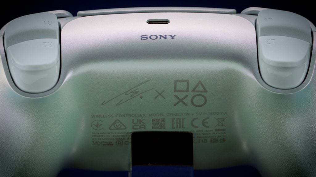 LISA x PlayStation: así luce el mando inalámbrico inspirado en la cantante de BLACKPINK.