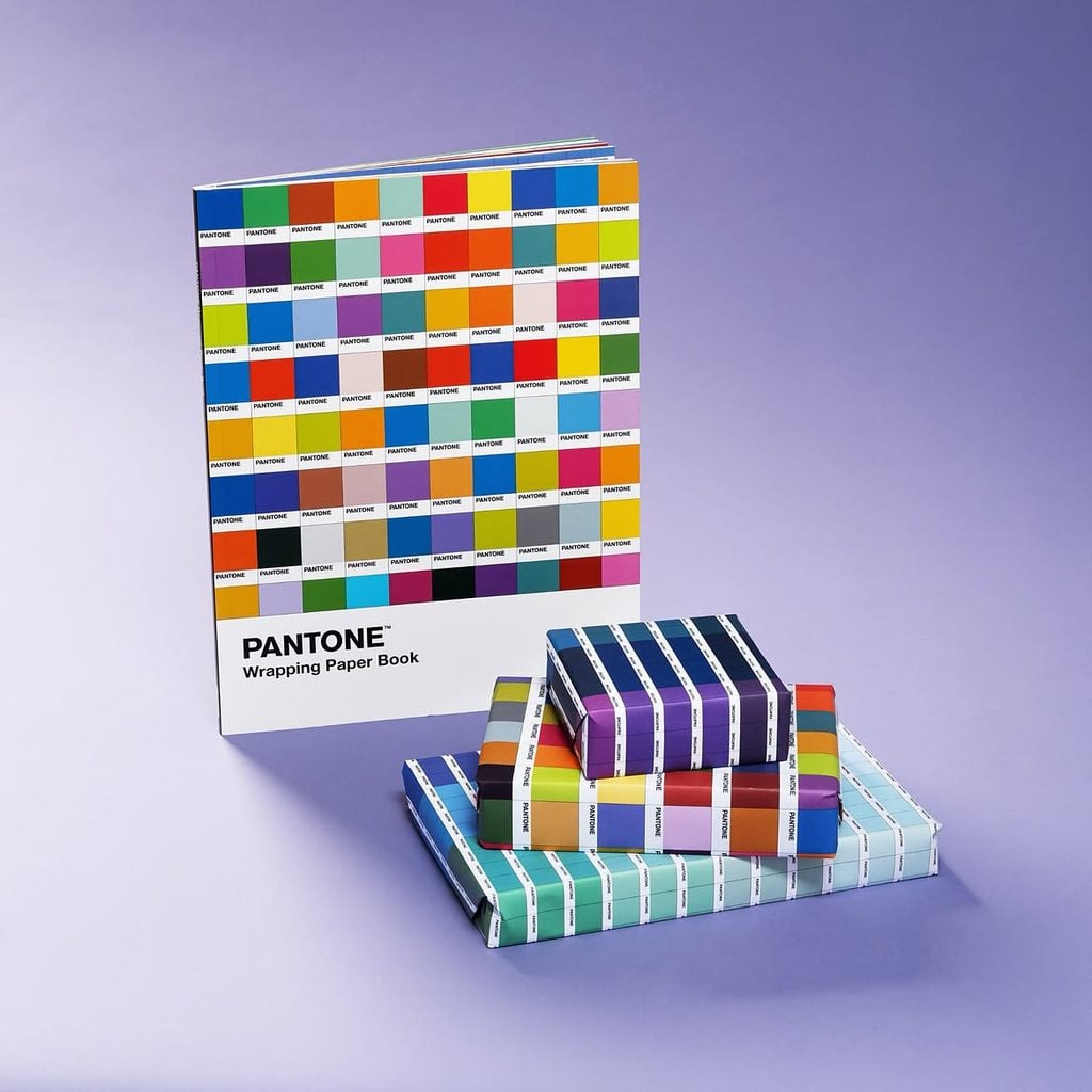 Pantone convierte su universo cromático en merchandising para la temporada navideña 10 pantone regalo