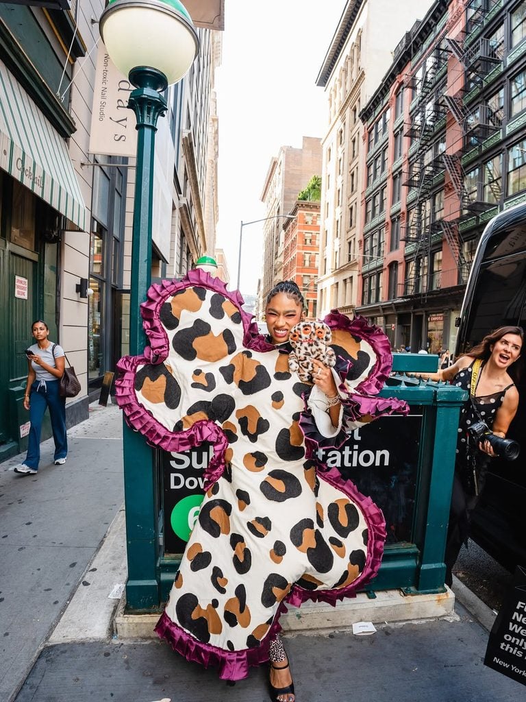 Fuggler se cuela en la New York Fashion Week con una pasarela no autorizada 2 Fuggler logró ser parte de la New York Fashion Week con una pasarela no autorizada.