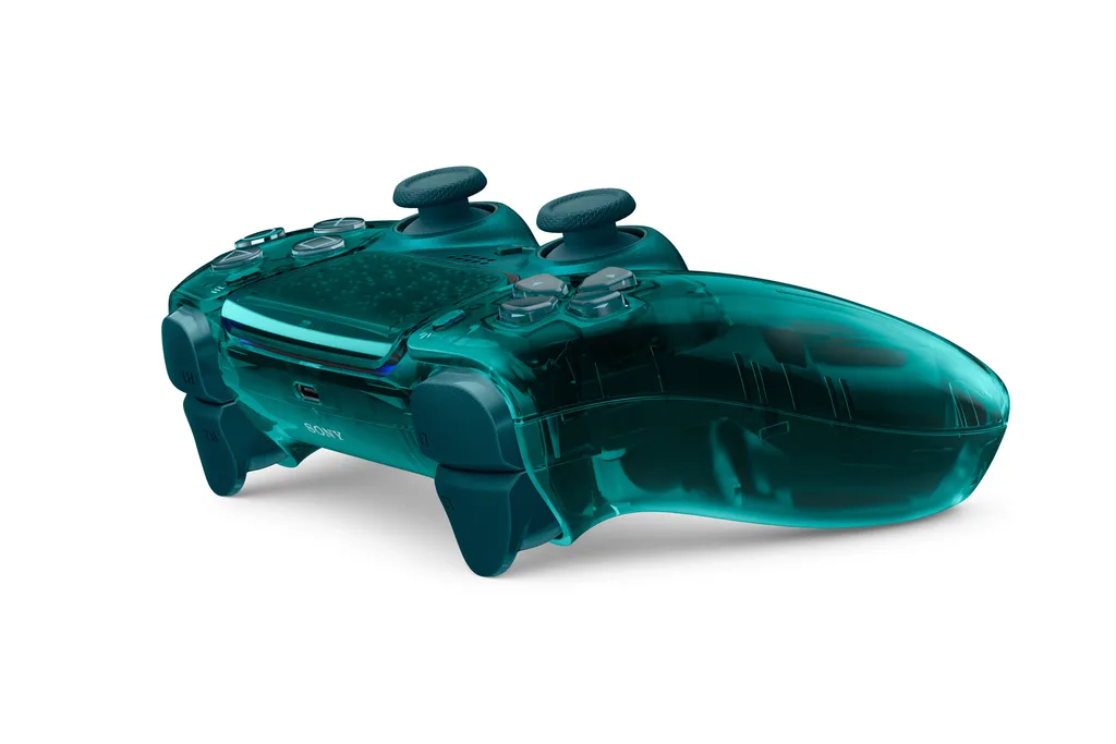 PlayStation recupera sus icónicos controles transparentes de los 90 5 2c943a579e624a9e2419ace31ec542c18816d7b2 scaled 1