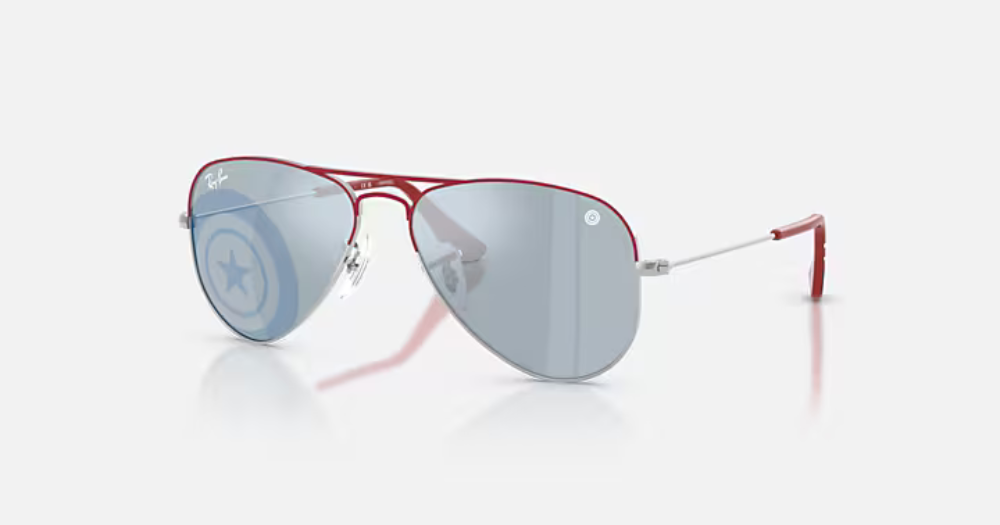 Ray-Ban y Marvel lanzan gafas inspiradas en Doctor Doom, Spider-Man y Deadpool 8 Ray-Ban x Marvel: Captain America Mini Aviator