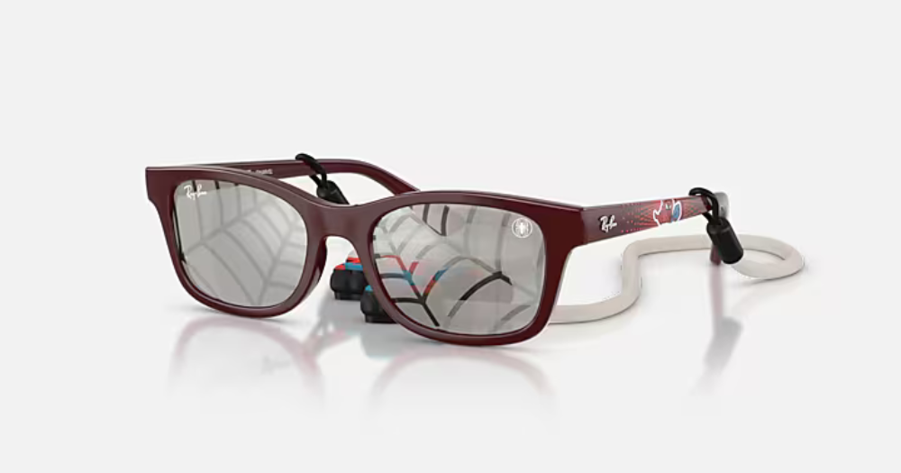 Ray-Ban y Marvel lanzan gafas inspiradas en Doctor Doom, Spider-Man y Deadpool 7 Ray-Ban x Marvel: Spider-Man RB9086S Kids