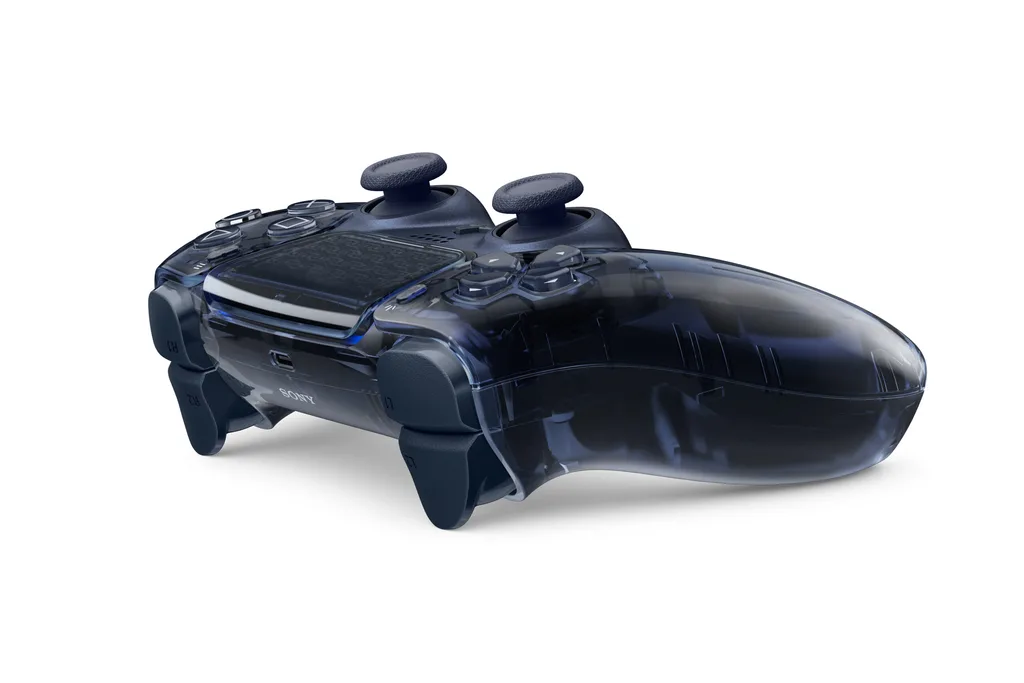 PlayStation recupera sus icónicos controles transparentes de los 90 3 9f9e388cf57979cf6521ab73b67878d5d1167438 scaled 1