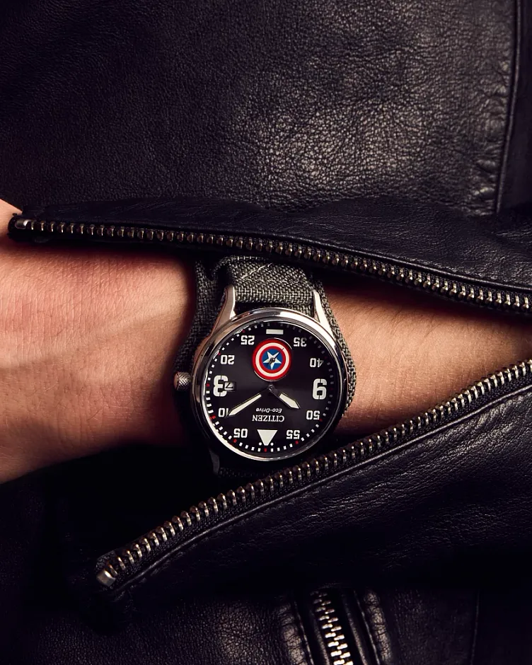 Citizen x Marvel: así lucen los relojes de Hulk, Black Panther, Capitán América y Doctor Doom 10 Captain America Forever image number 3