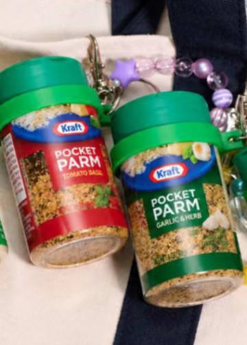 Kraft convierte su queso parmesano en un charm para bolsos con Pocket Parm