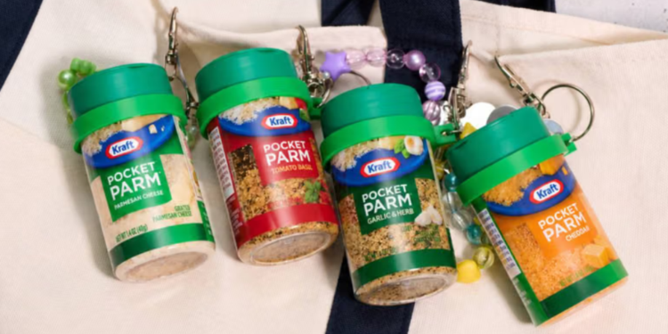 Kraft convierte su queso parmesano en un charm para bolsos con Pocket Parm