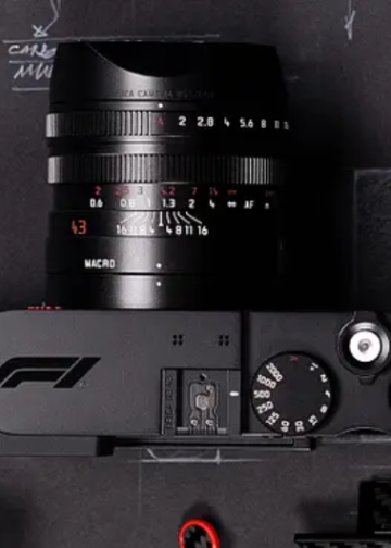 MercadoNegro 36 Leica y Formula 1 lanzan una cámara de edición especial inspirada en el automovilismo