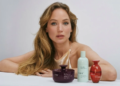 Jennifer Lawrence lanza mes°, su nueva marca de cuidado capilar con biotecnología