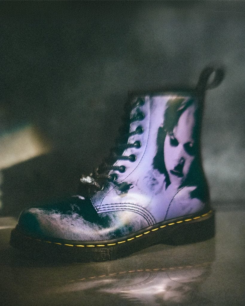 Dr. Martens lanza una colección inspirada en la película “El exorcista” 2 Dr. Martens 6