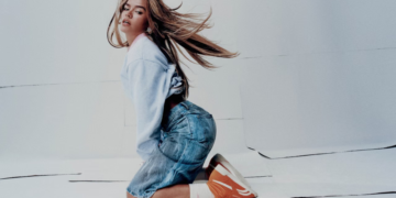 Karol G presenta nuevas Freestyle Hi de Reebok inspiradas en su era Tropicoqueta 2 Karol G