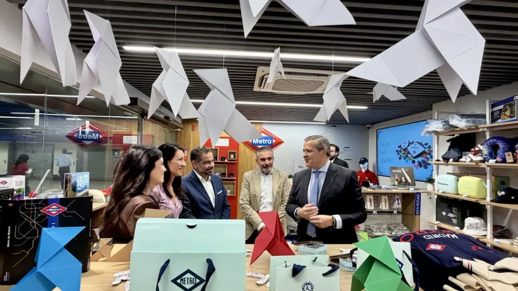Metro de Madrid cumple 107 años: así lo celebra junto a La Pajarita 2 Metro de Madrid cumple 107 años: así lo celebra junto a La Pajarita.