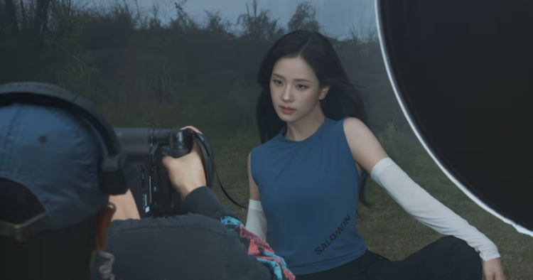 JISOO protagoniza la nueva campaña otoño-invierno de Salomon 1 Nota 47
