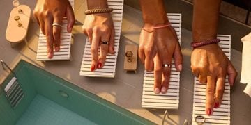 Oura recrea un mundo en miniatura para promocionar su anillo inteligente 3 PORTADA MN 2026 10 12T171039.539