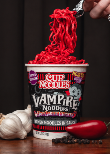 MercadoNegro 27 Cup Noodles lanza "Vampire Noodles", un ramen rojo de edición limitada para Halloween