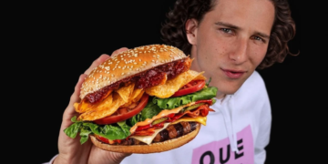Burger King y RobeGrill lanzan una Whopper con chiltepín y papas crujientes en México 2 Burger King y RobeGrill lanzan una Whopper con chiltepín y papas crujientes en México