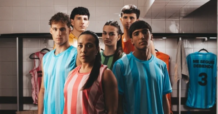 «¿Cuándo me pagás?»: la campaña que usa camisetas deportivas para alertar sobre las apuestas en menores 1 «¿Cuándo me pagás?»: la campaña que usa camisetas deportivas para alertar sobre las apuestas en menores