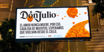 ¿Una valla dirigida a los difuntos? Así es la campaña de Don Julio